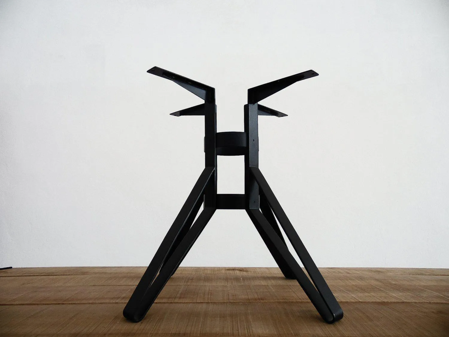 28" Round Bistro Table Bases, Base Diameter 28", LAGARI 282