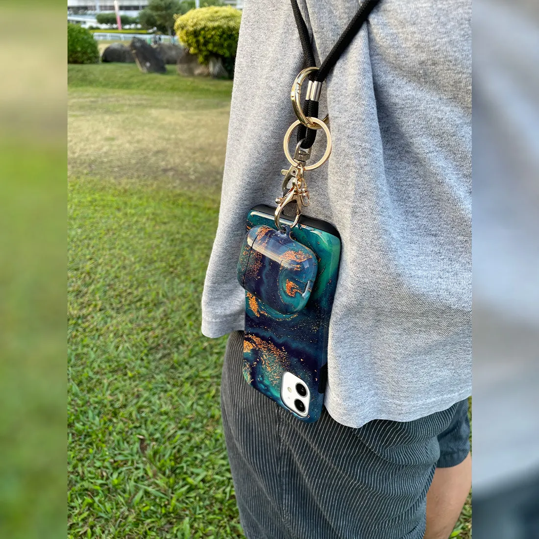 Adjustable Crossbody / Neck Mobile Phone Lanyard / Cord (with chain clip)