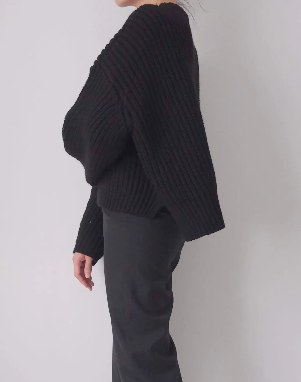 Brit Sweater (Holiday Capsule)-sold out