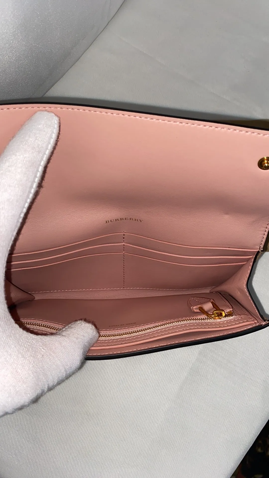 BURBERRY EKD HOLLE LEATHER WALLET IN NEUTRALS/MULTI