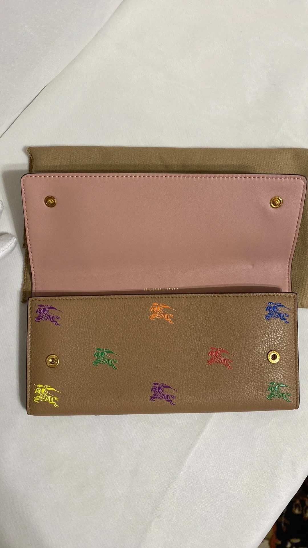 BURBERRY EKD HOLLE LEATHER WALLET IN NEUTRALS/MULTI