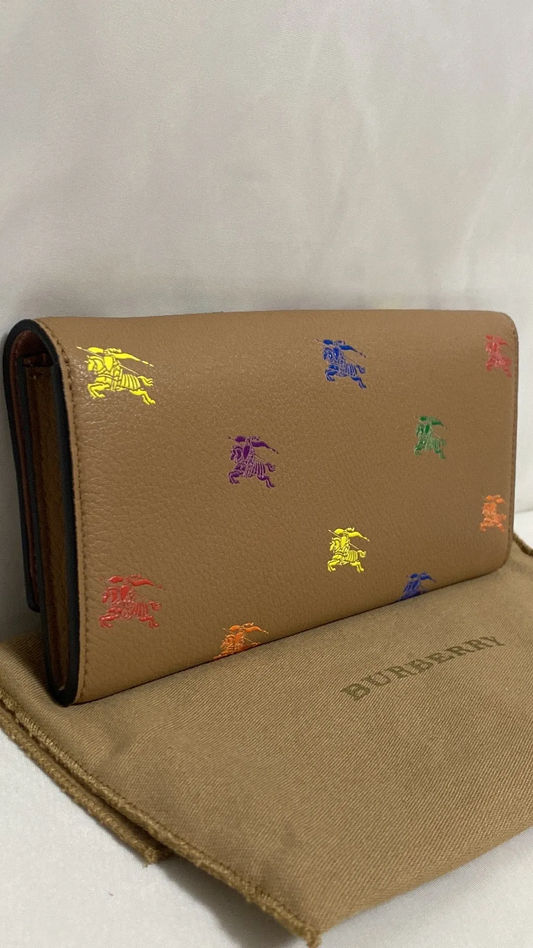 BURBERRY EKD HOLLE LEATHER WALLET IN NEUTRALS/MULTI