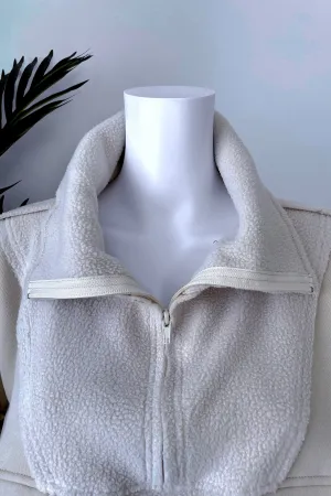 CAMPFIRE CLASSIC PULLOVER TOP IN CREAM