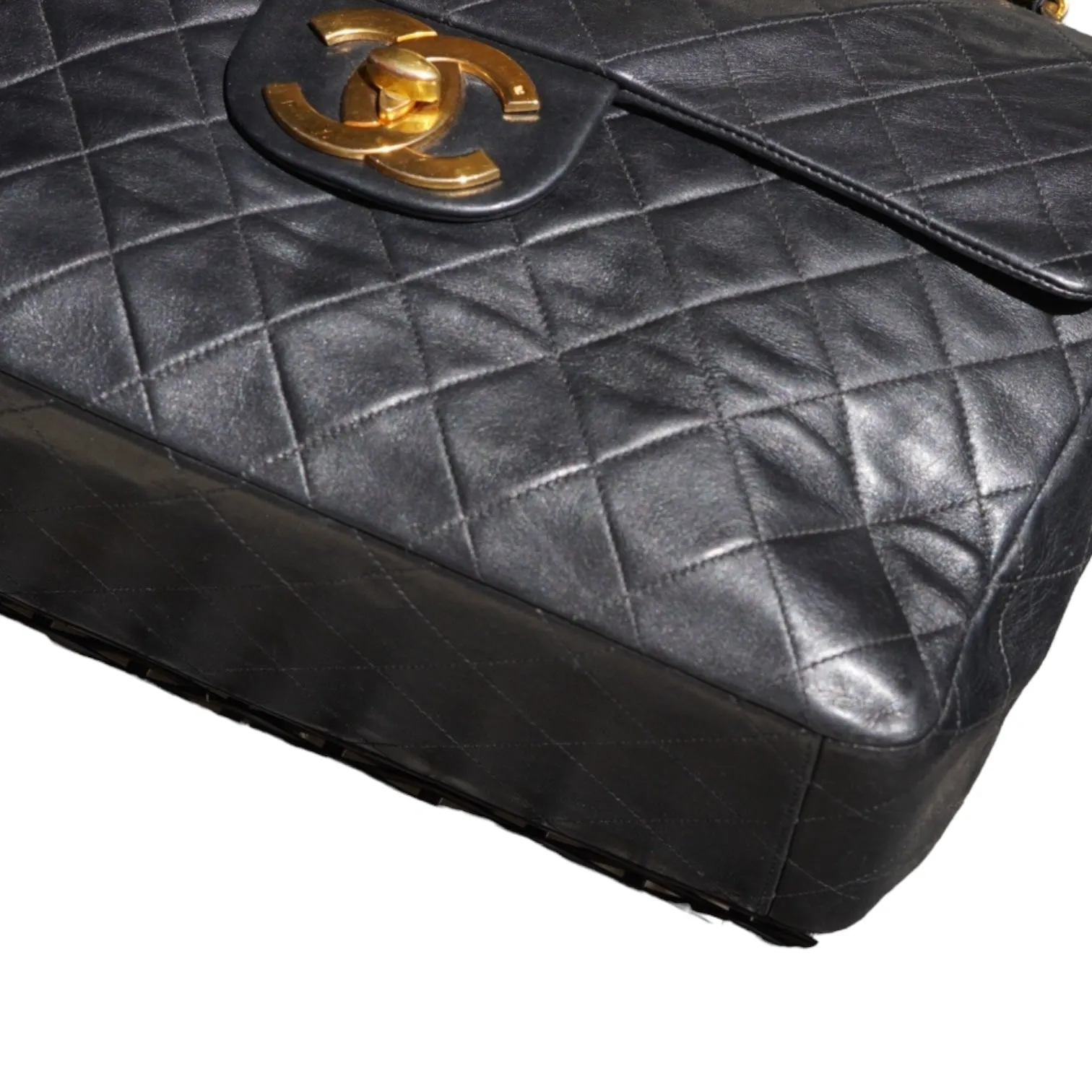 Chanel Vintage Maxi Jumbo Classic Lambskin Single Flap