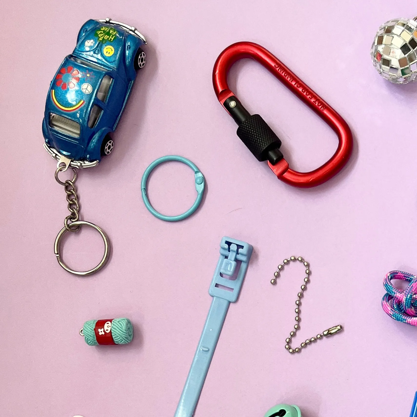 Charm keyring DIY kit car