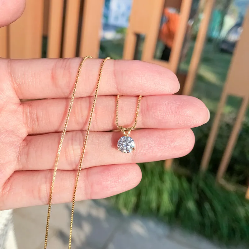 CLASSIC BRILLIANT ROUND MOISSANITE PENDANT NECKLACE