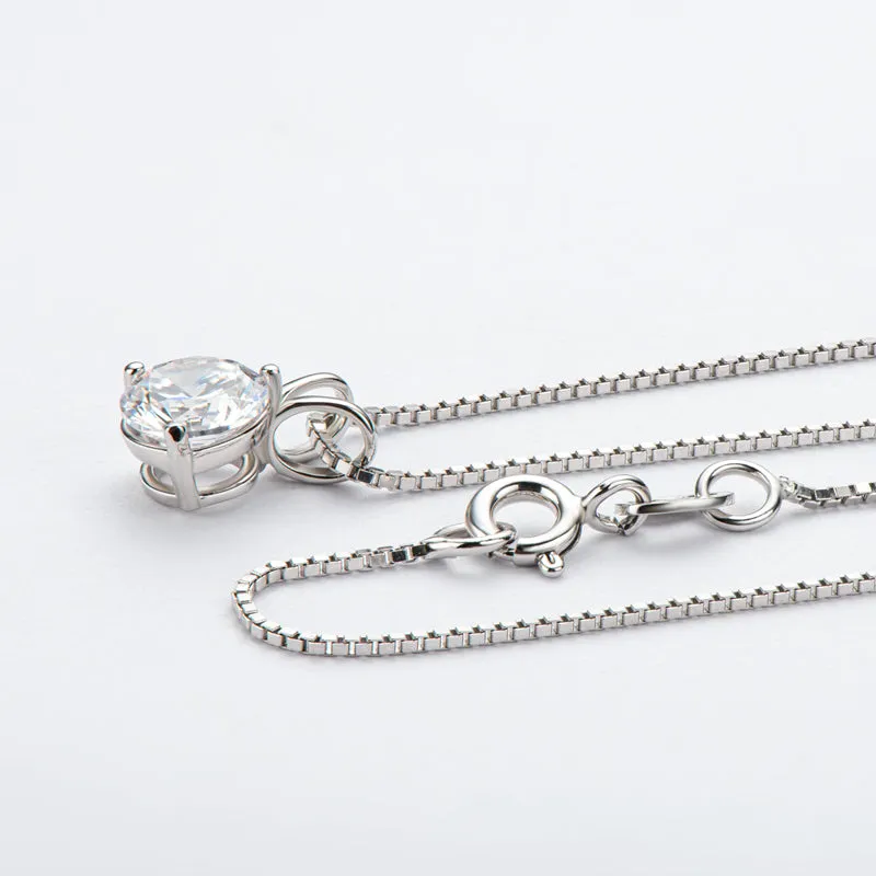 CLASSIC BRILLIANT ROUND MOISSANITE PENDANT NECKLACE