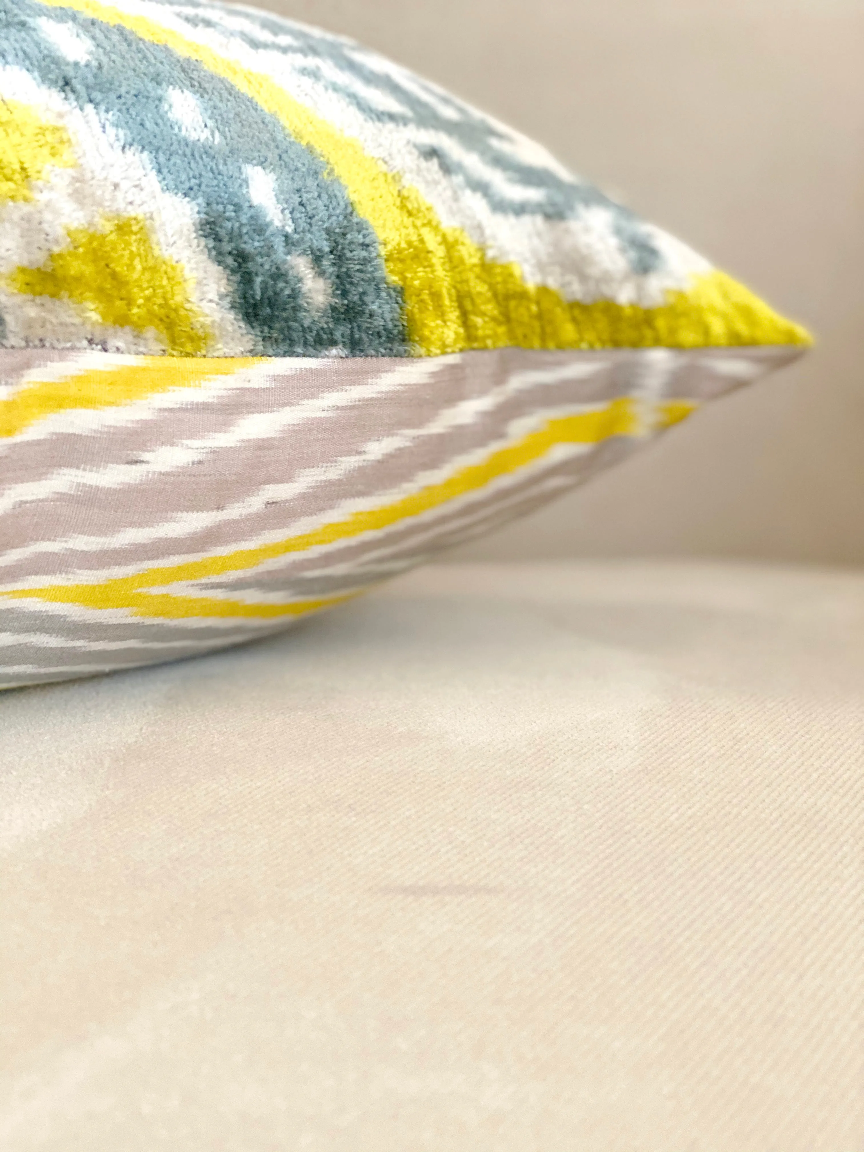 Classic Chartreuse Mist Lumbar Pillow Cover