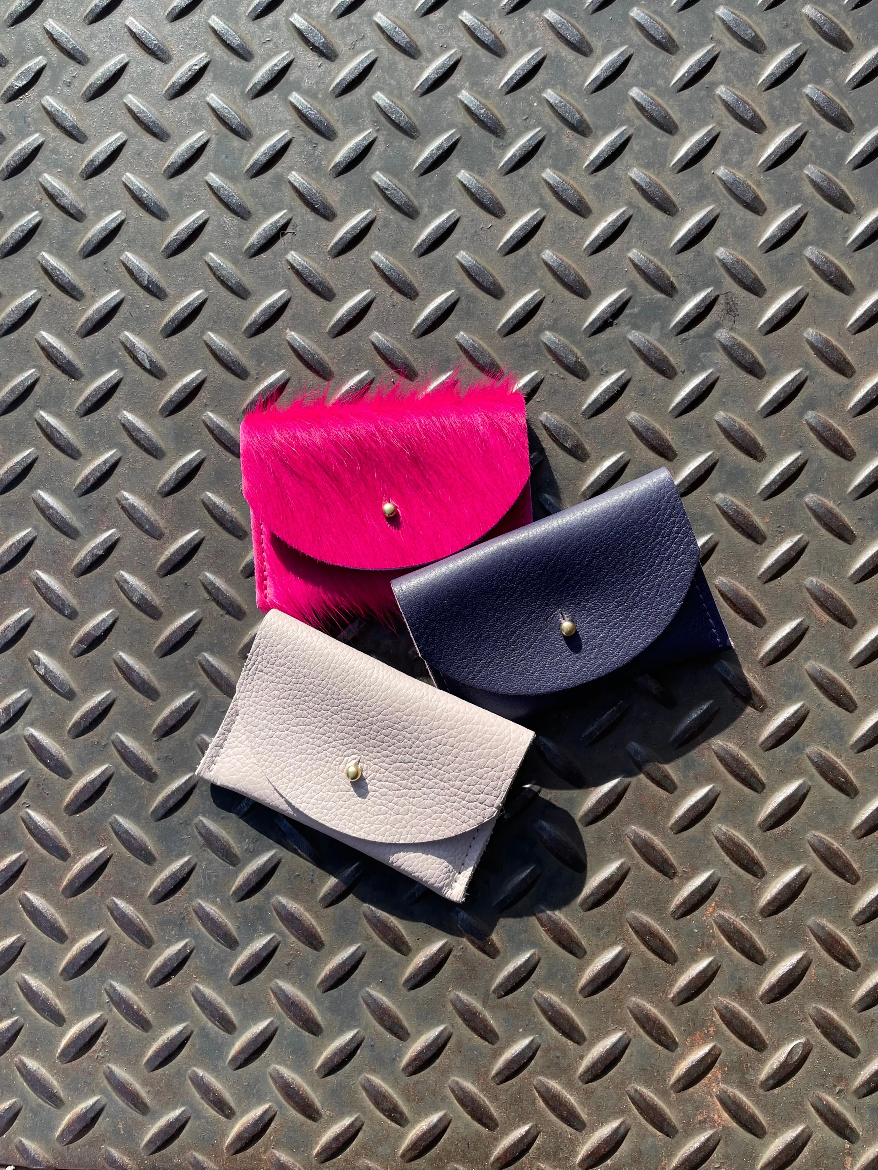 COWHIDE CARDHOLDER