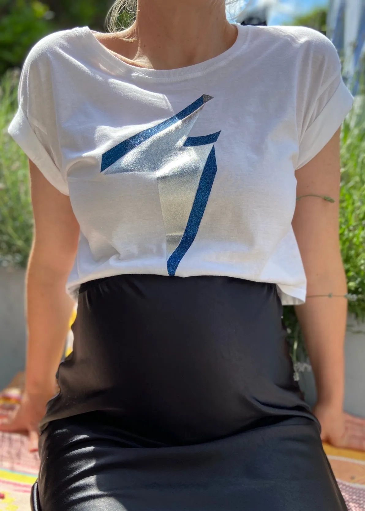 Cropped maternity t-shirt, Silver Lightening Bolt