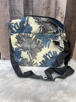 Crossbody By Baggallini  Size: Medium