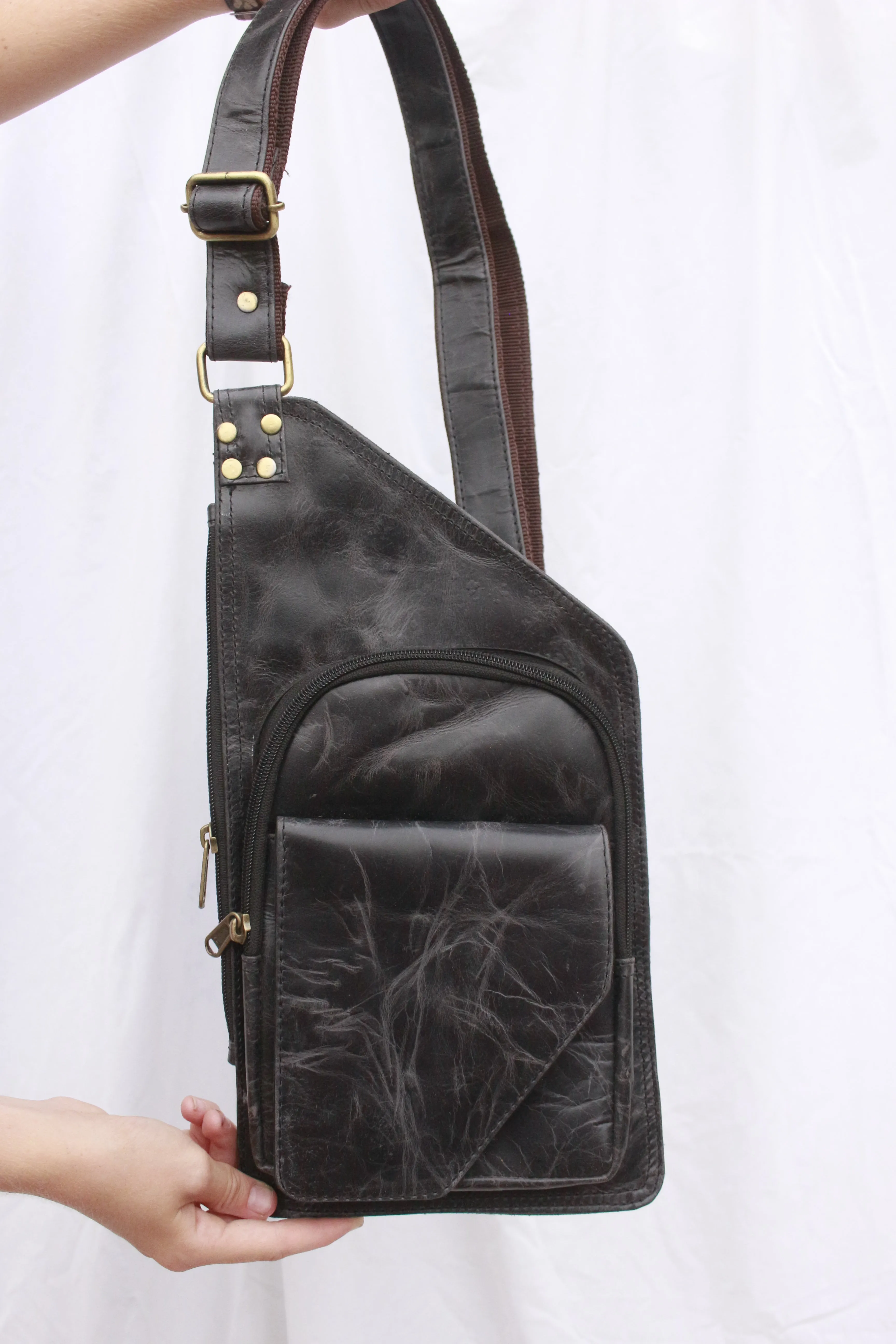 Crossbody Essentials Pack