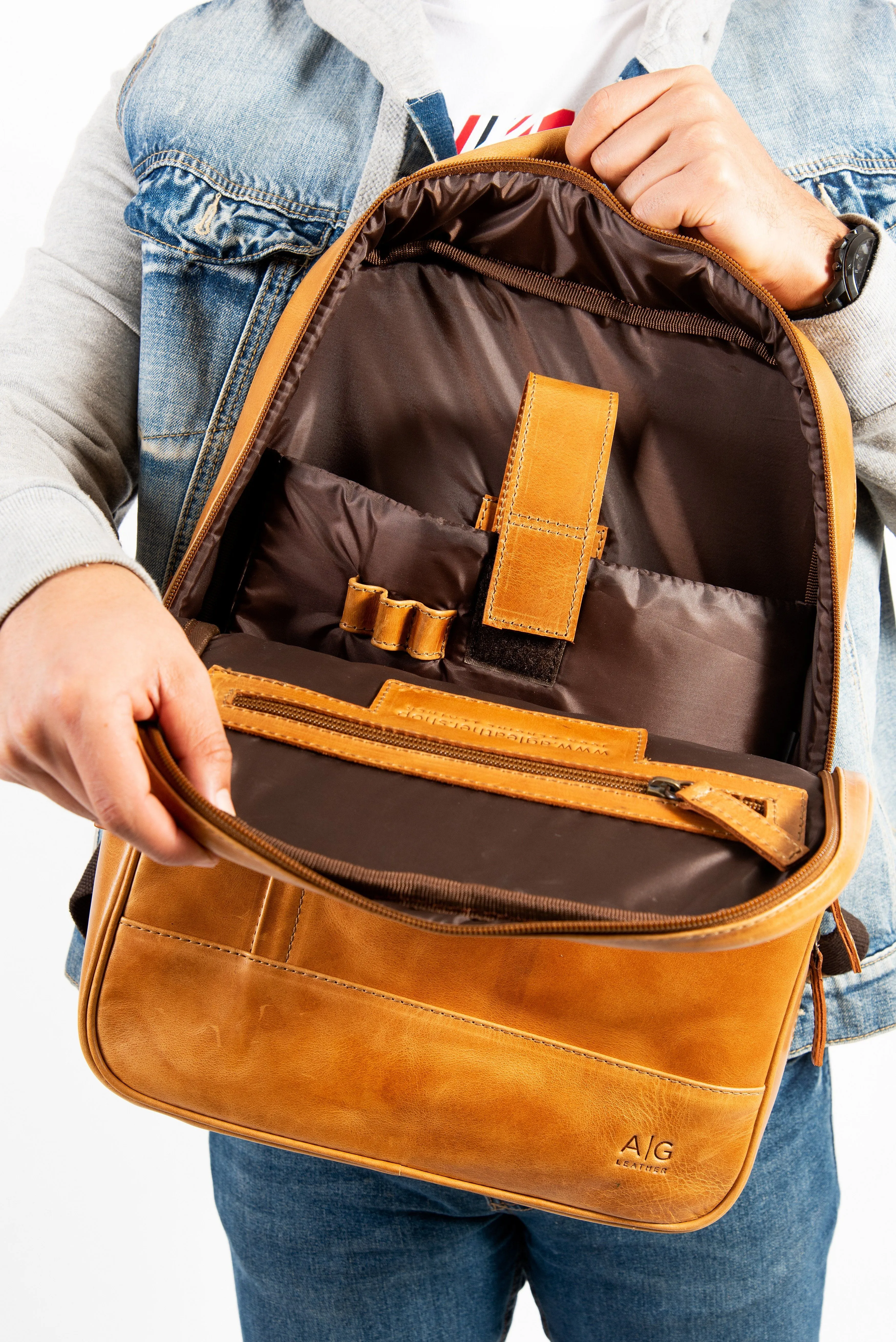 Double compartment backpack  in Cognac Leather