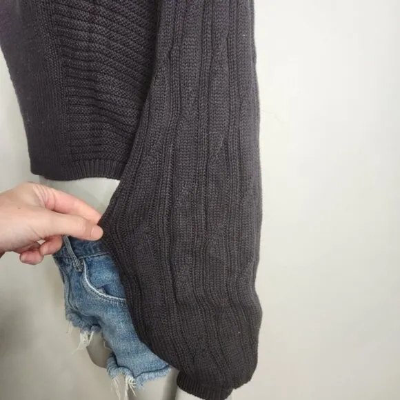 Free People &quot;When It Rains&quot; Black V-Neck Cropped Knit Sweater Size S