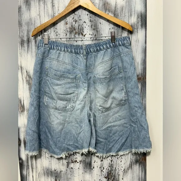 Free People Changing Tides Pull-On Shorts Size Medium ~ NWOT