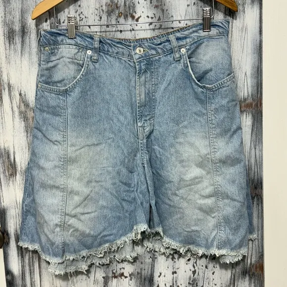 Free People Changing Tides Pull-On Shorts Size Medium ~ NWOT