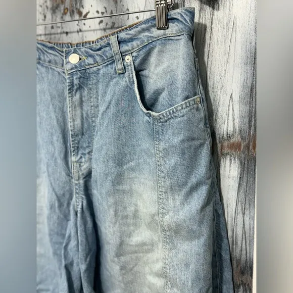 Free People Changing Tides Pull-On Shorts Size Medium ~ NWOT