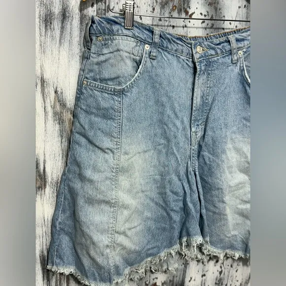 Free People Changing Tides Pull-On Shorts Size Medium ~ NWOT