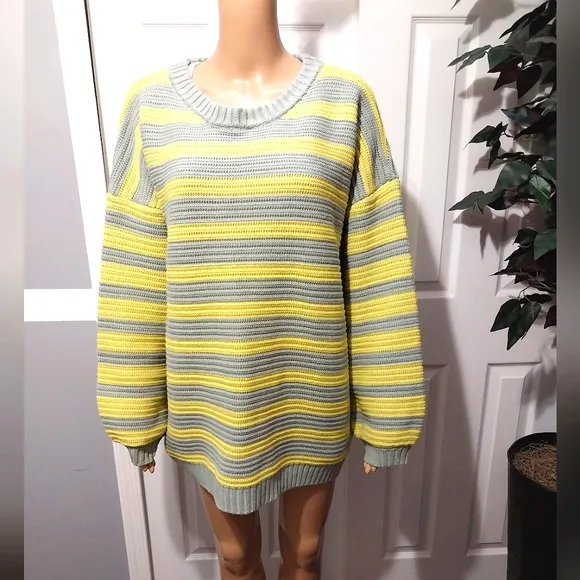 Free People Slouchy Oversized Sweater, NWOT,‎ Size L