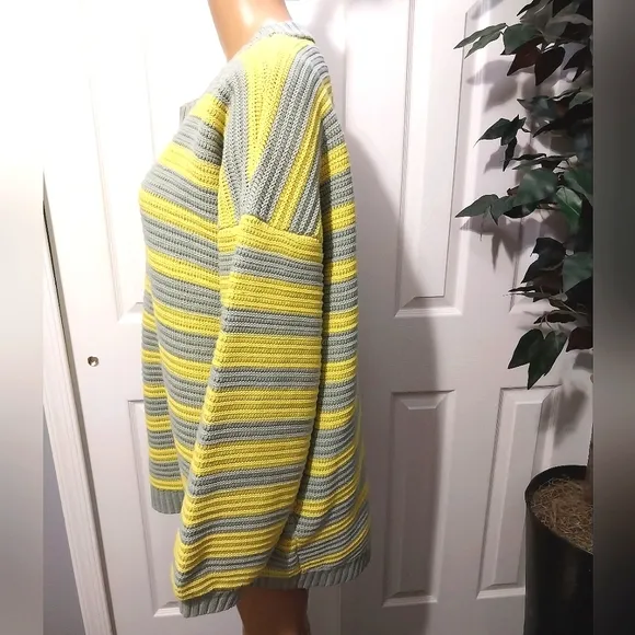 Free People Slouchy Oversized Sweater, NWOT,‎ Size L