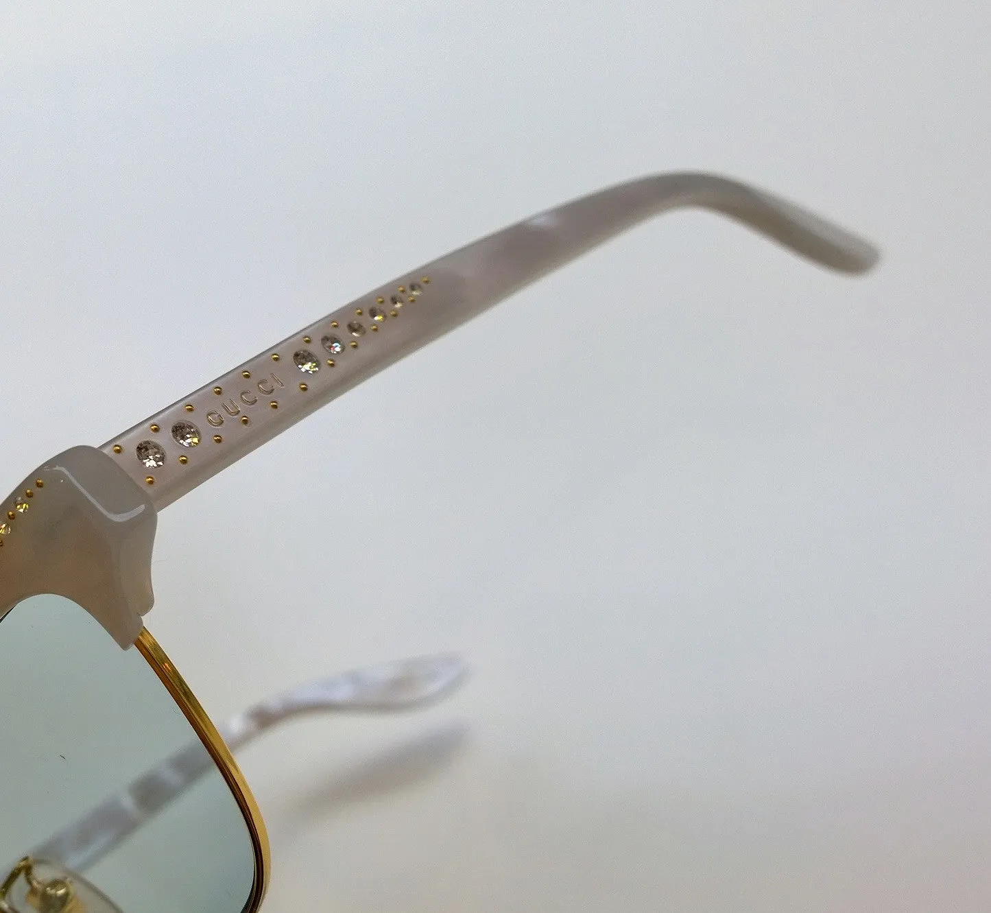 Gucci Mother of Pearl Rhinestone Sunglasses Shell Pixie