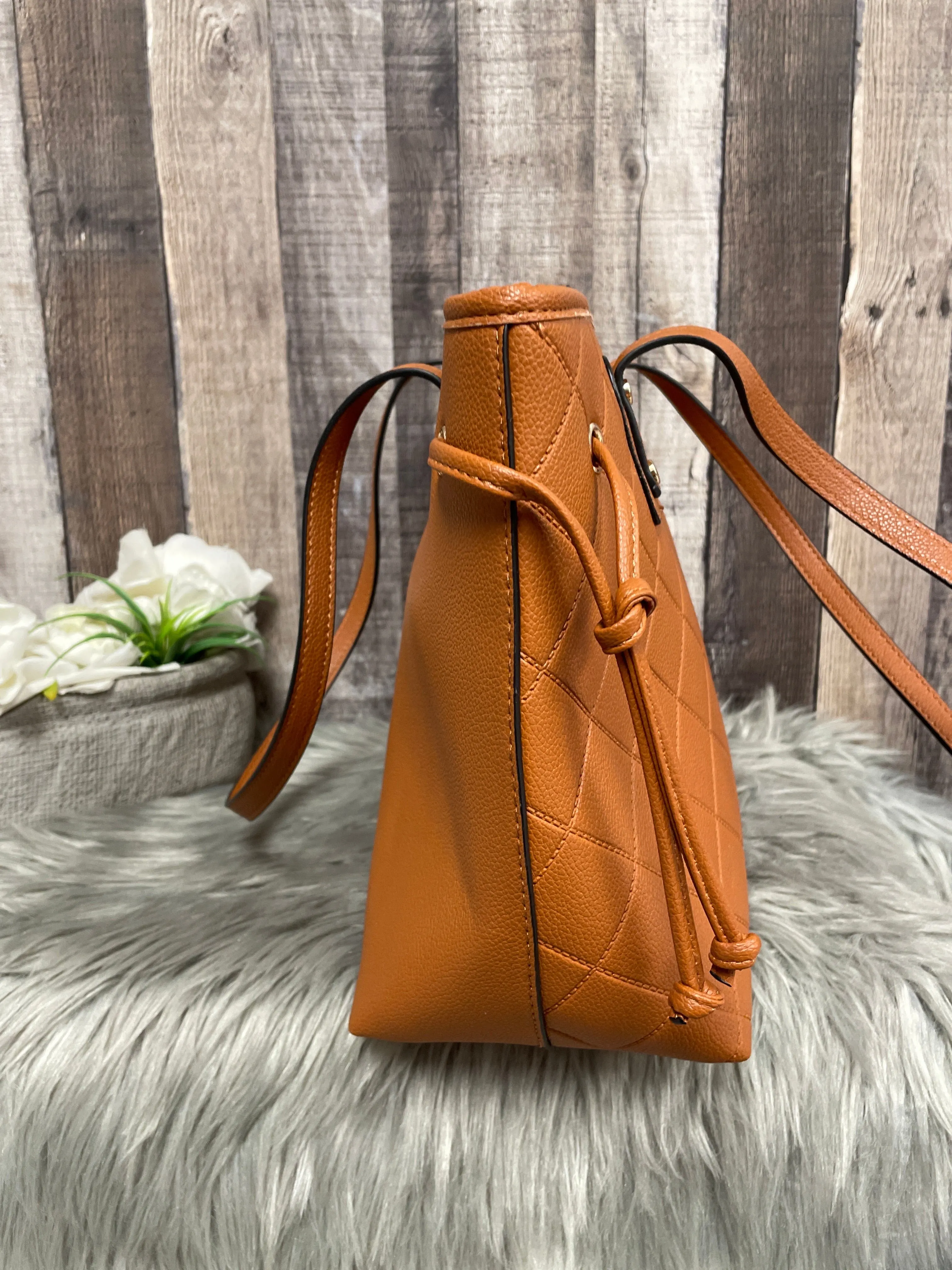 Handbag By Cmf, Size: Large