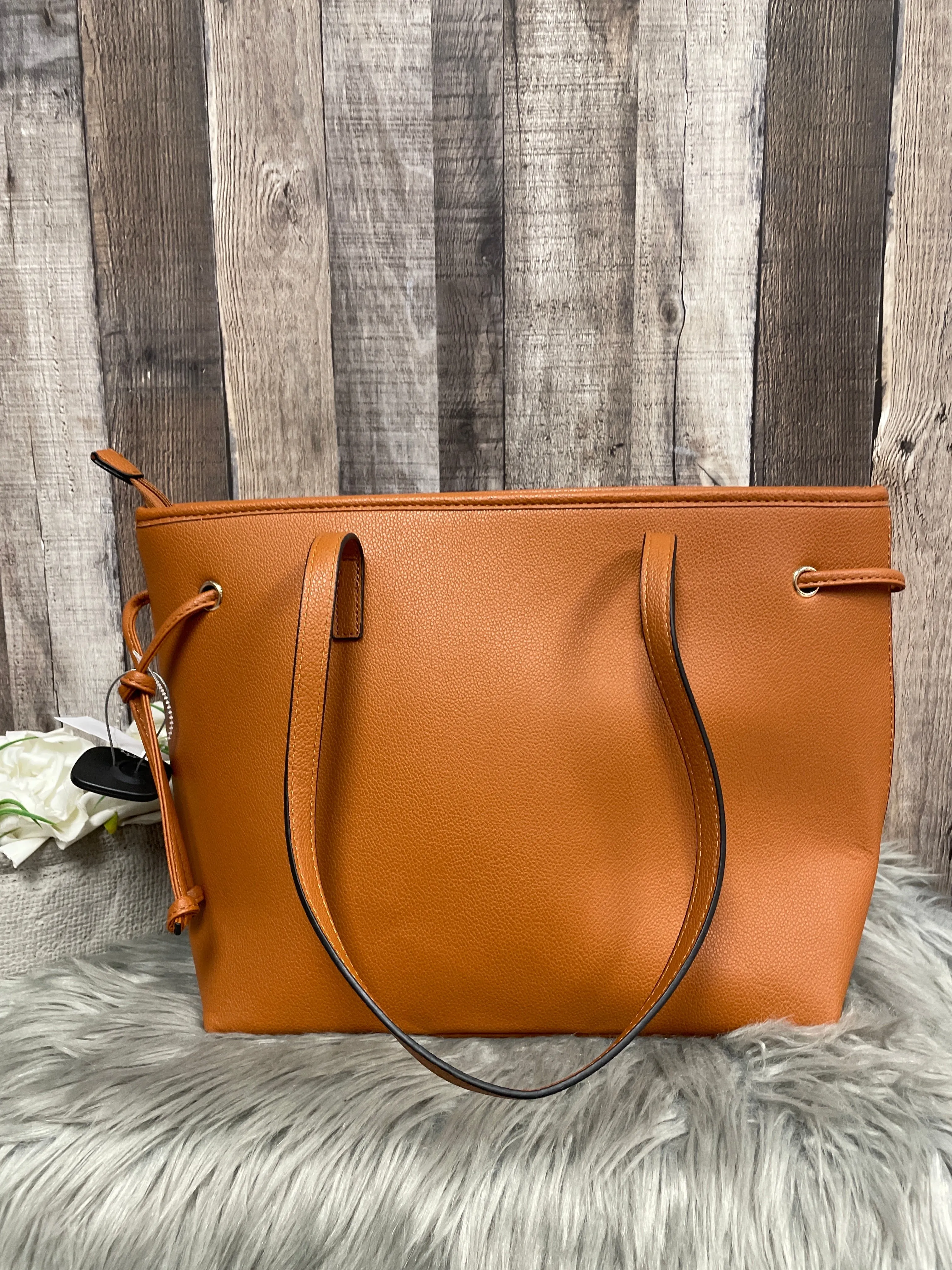Handbag By Cmf, Size: Large