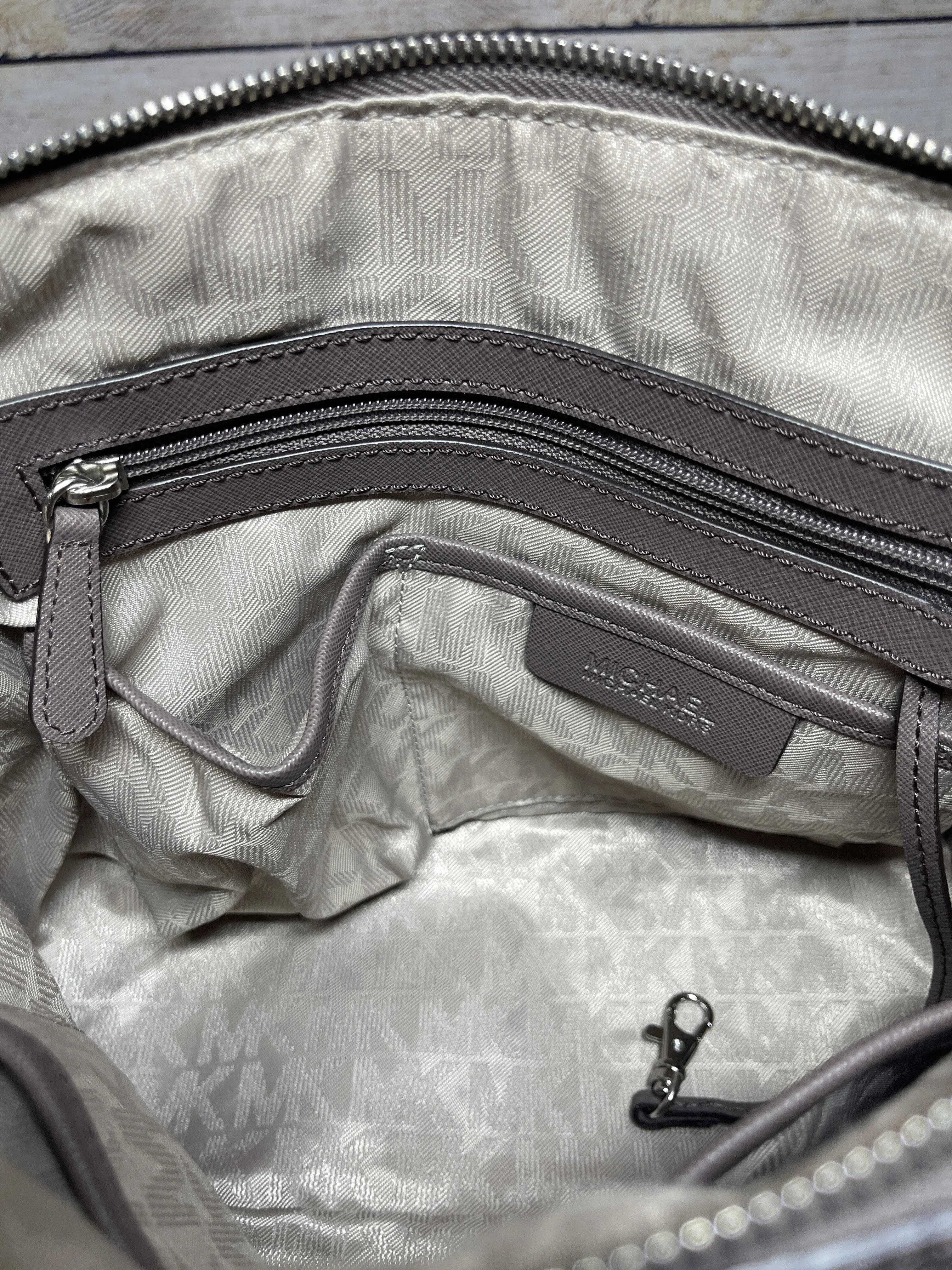 Handbag Designer By Michael Kors  Size: Medium