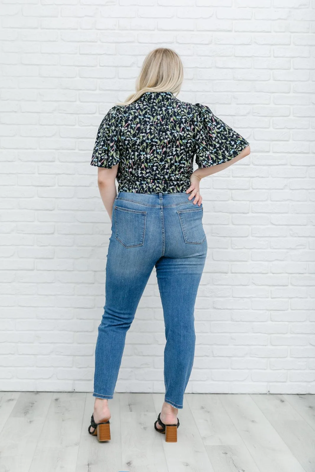 Hazel Blues® | Day Lily Top