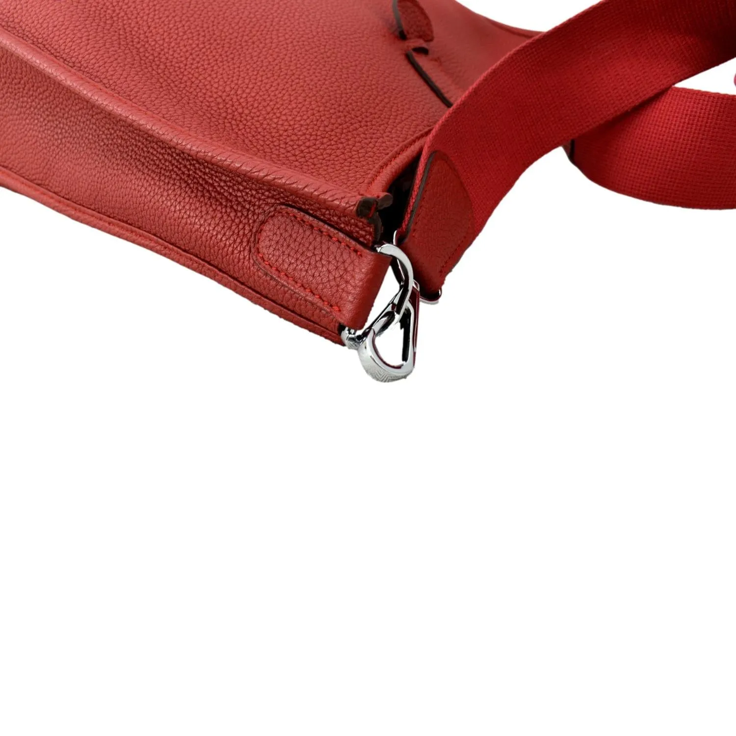 HERMES Evelyne III Clemence Leather Crossbody Bag Red