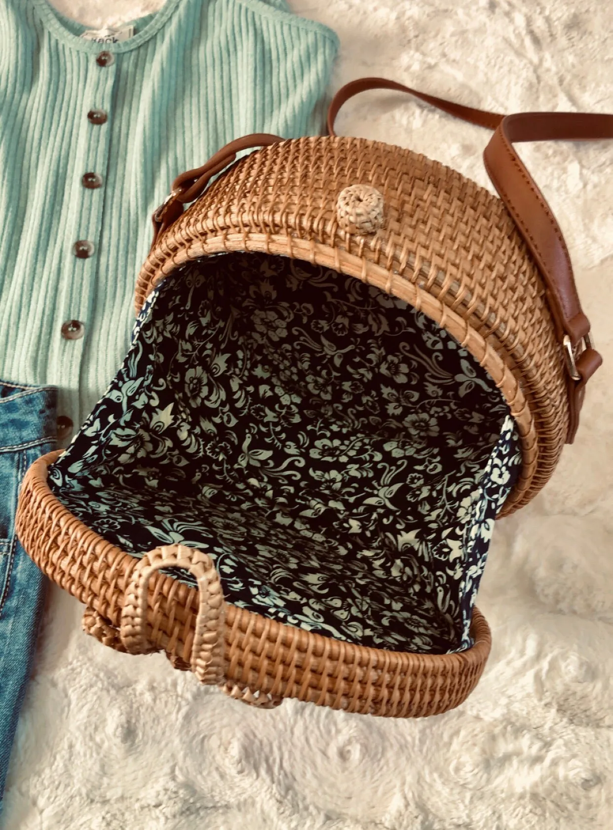 La Cantina Crossbody Bag