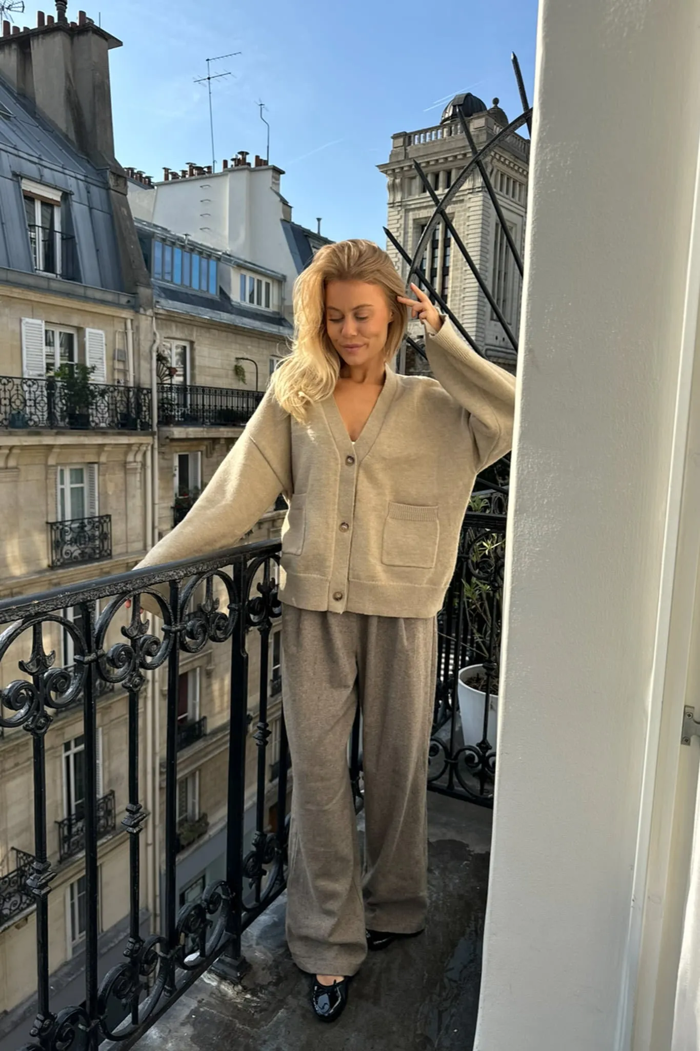 MollyIC Cardigan - Beige