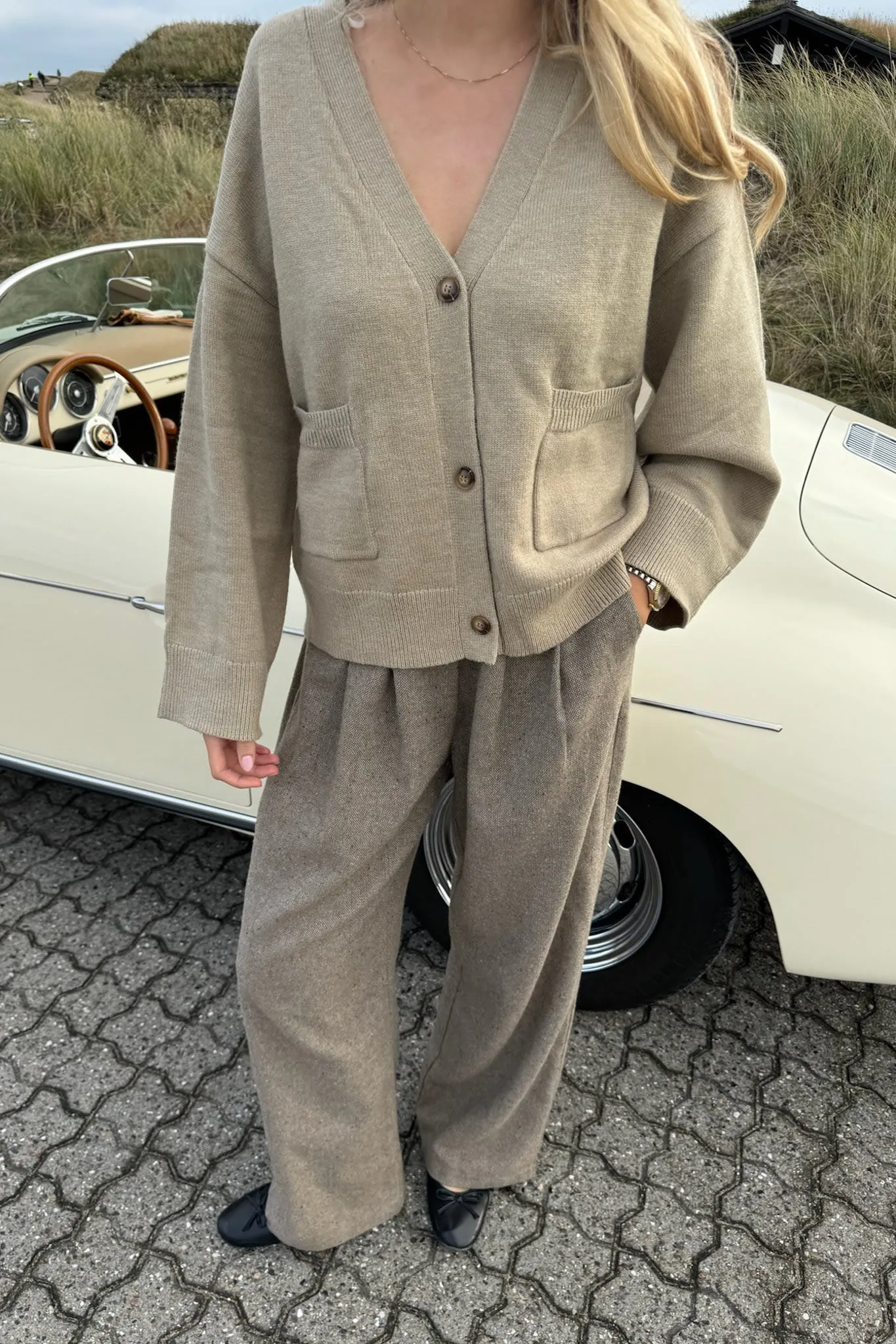 MollyIC Cardigan - Beige