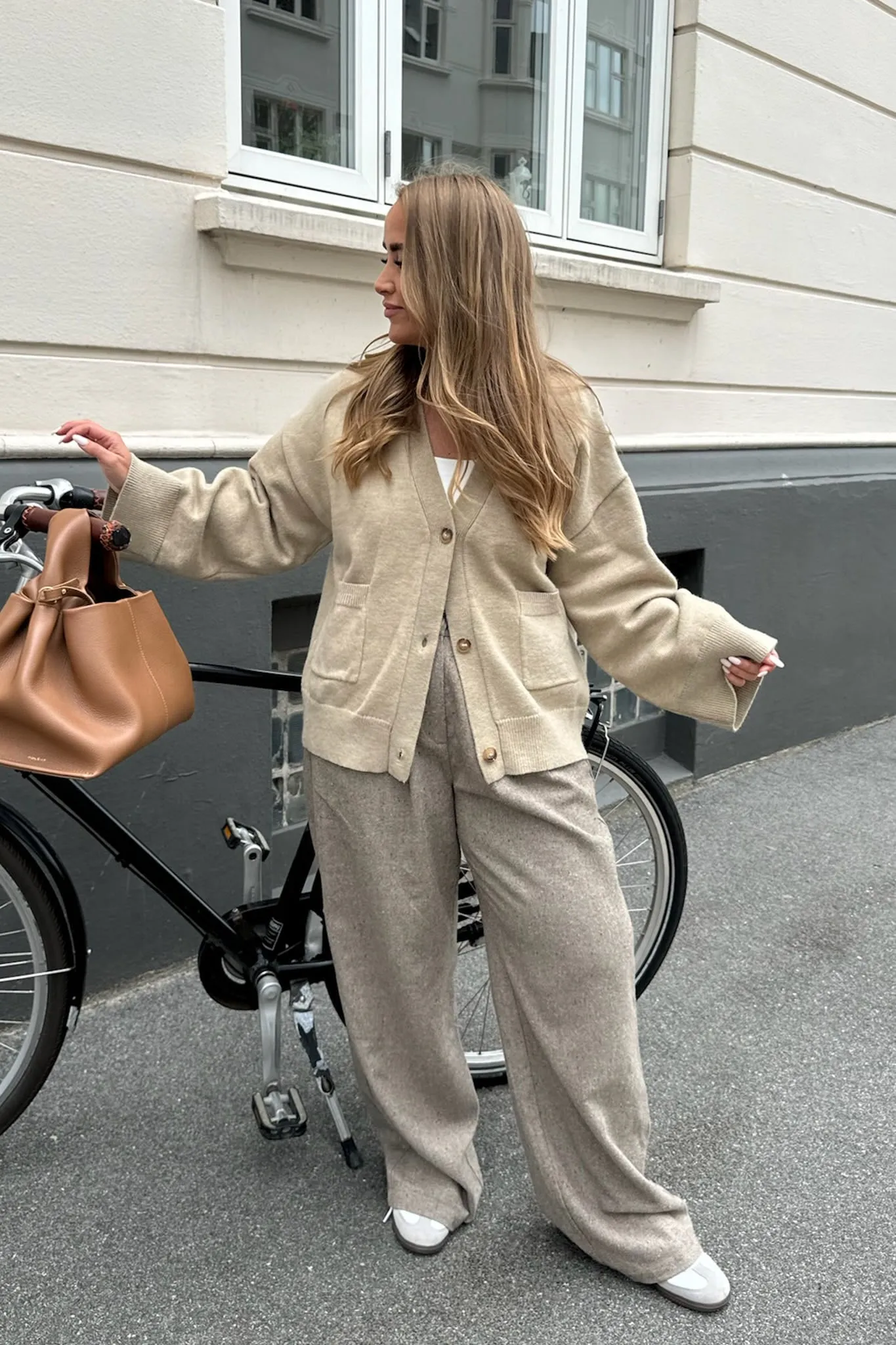 MollyIC Cardigan - Beige