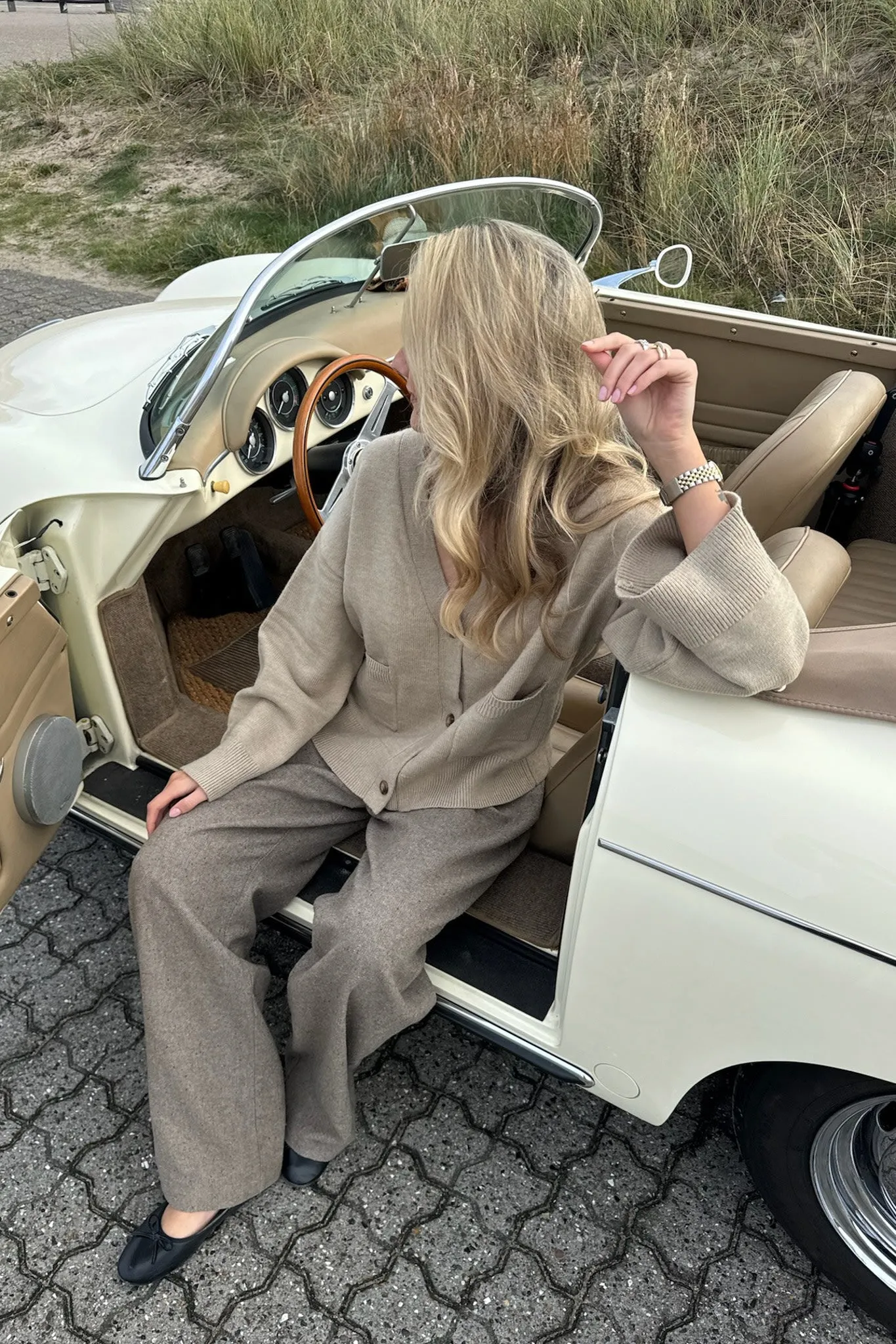 MollyIC Cardigan - Beige