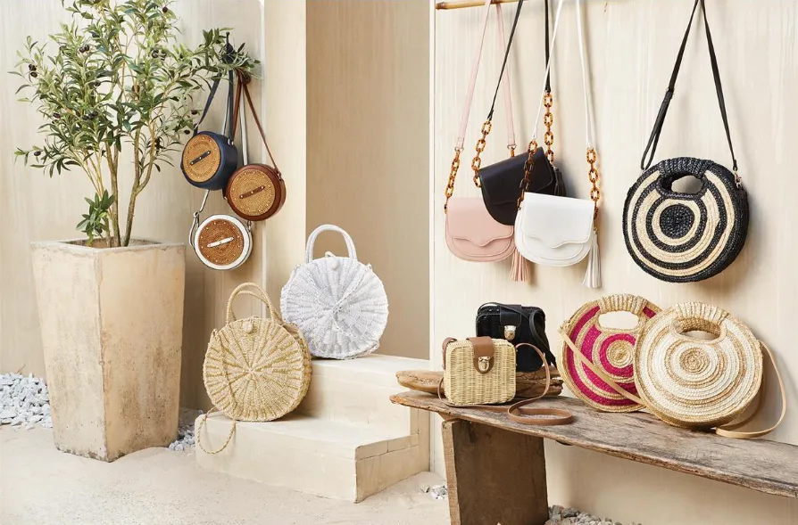 Mud Pie Resin Link Crossbody Bag White