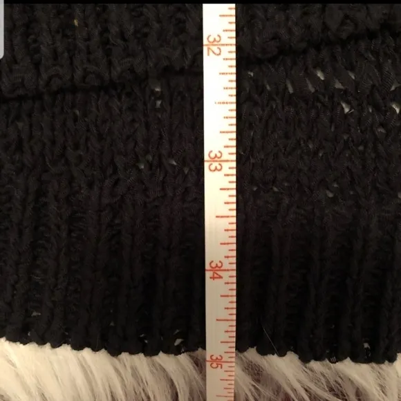 Neiman Marcus exclusive hand knit long sweater M L