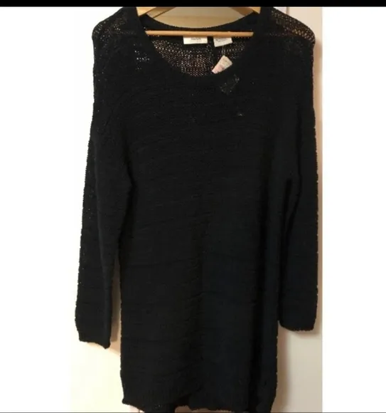 Neiman Marcus exclusive hand knit long sweater M L