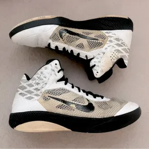 Nike Zoom Hyperfuse Holiday 2010-407622-Black &amp; White-Mens 12-Basketball-Classic