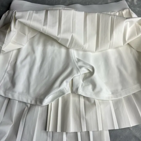 🎯NWOT Varley Kalmia Mid-Rise Skirt Skort White Size Large