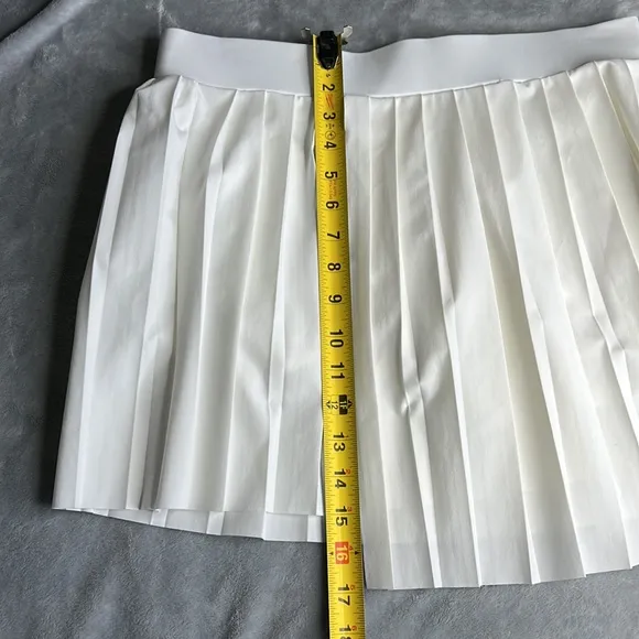🎯NWOT Varley Kalmia Mid-Rise Skirt Skort White Size Large