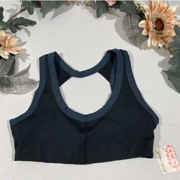NWT‎ Free People FB Movement [ Small ] Rebel Sports Bra in Black/Navy