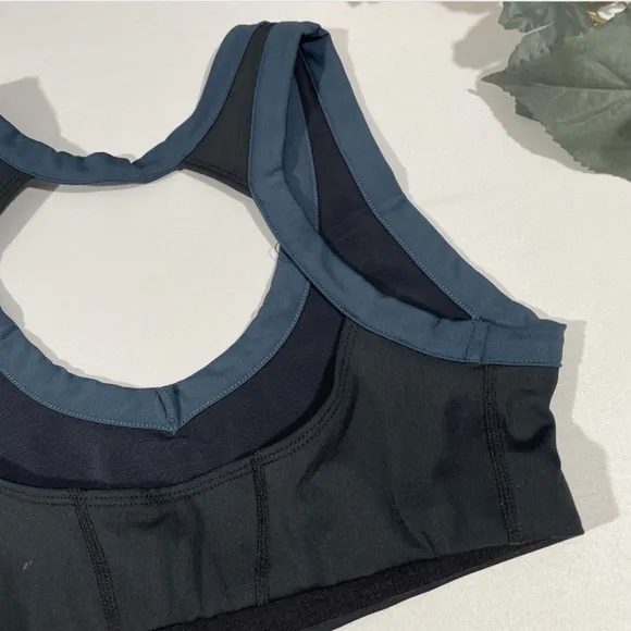 NWT‎ Free People FB Movement [ Small ] Rebel Sports Bra in Black/Navy