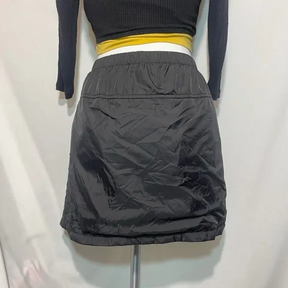 NWT LF brand black   yellow sporty mini skirt