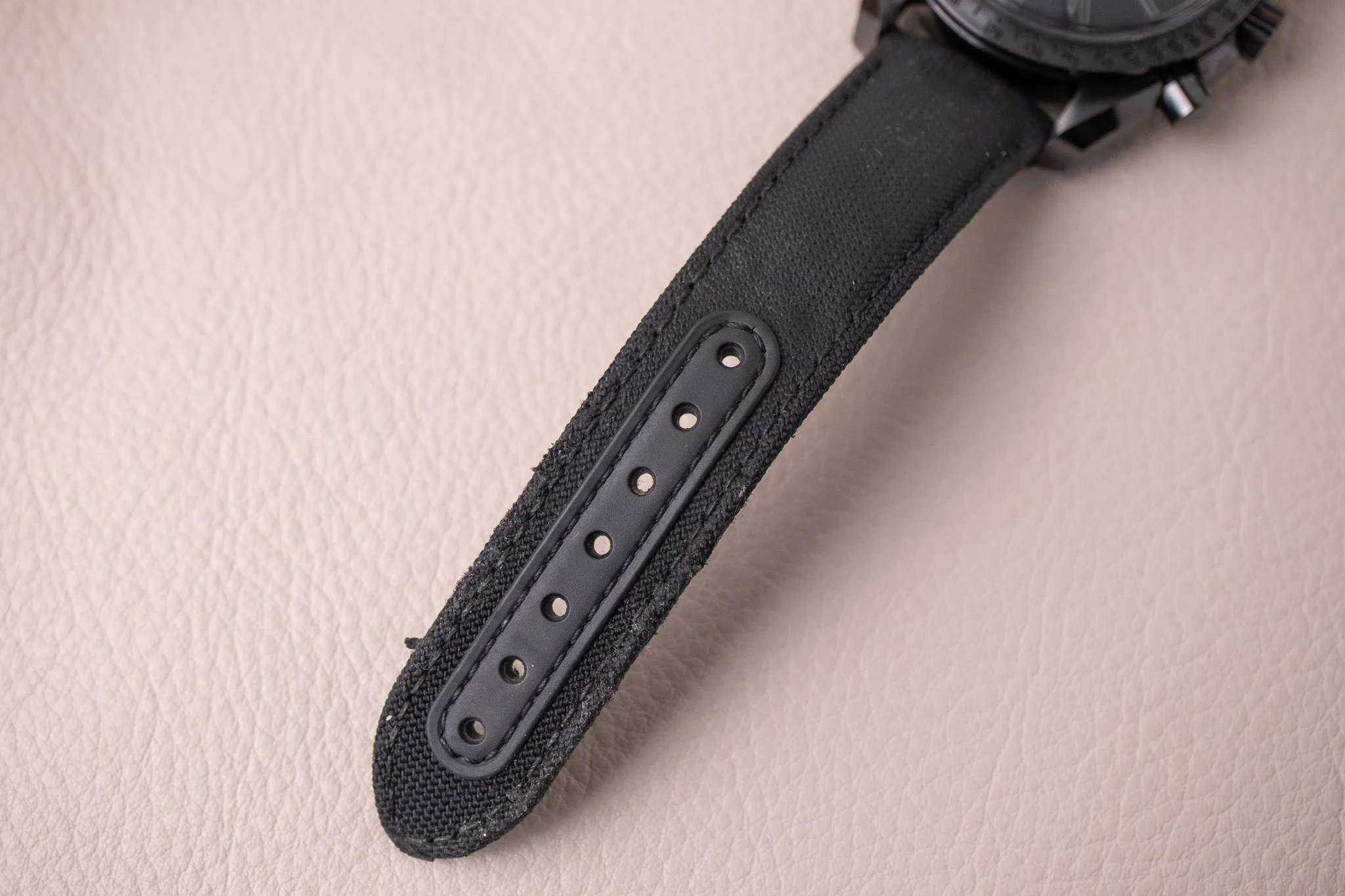 Omega Speedmaster Dark Side of The Moon 'Black Black' 311.92.44.51.01.005