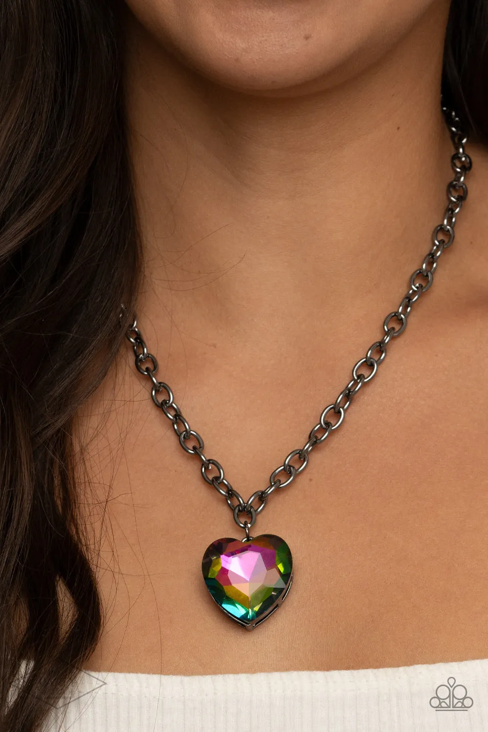 Paparazzi Flirtatiously Flashy - Multi Heart Necklace (Pink Diamond Exclusive)