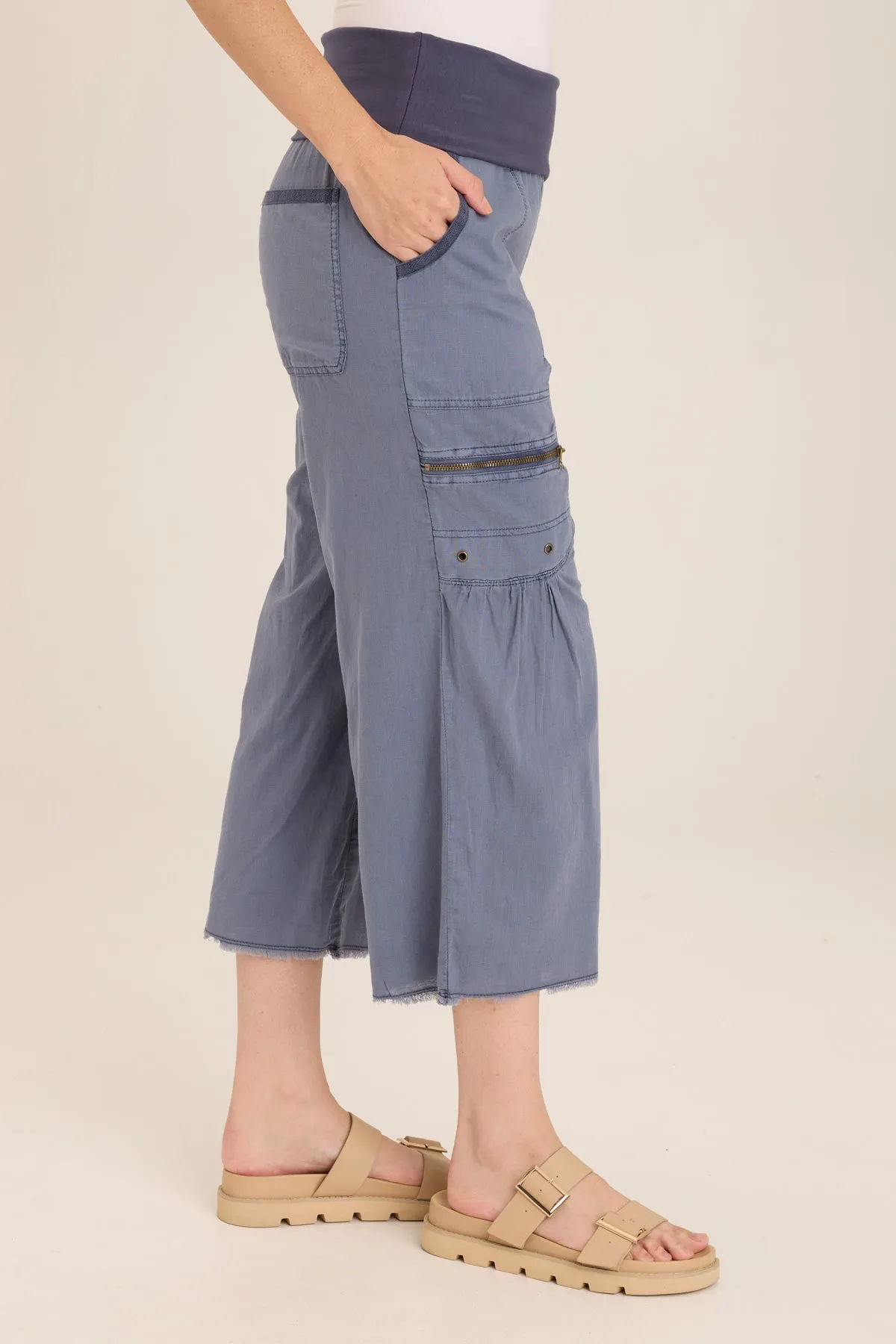 Pasqual Cotton Linen Flowy Cargo Crop