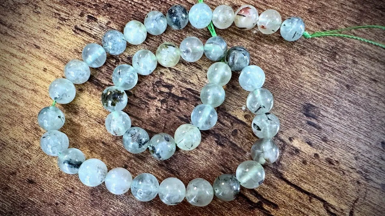 Prehnite Smooth Rounds Bead Strand - 10mm - 15.5"