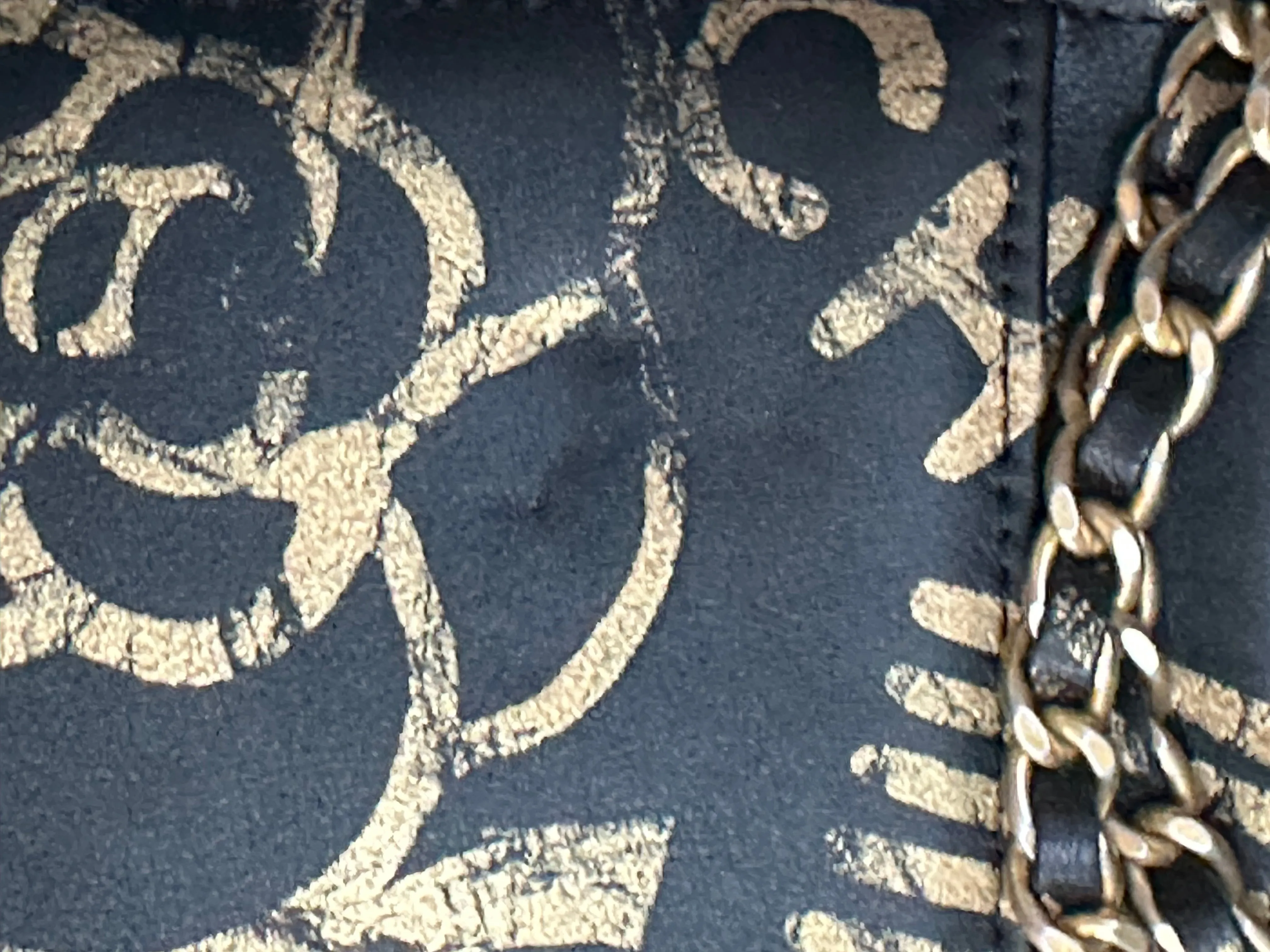PREOWNED Chanel Graffiti Wallet on a Chain