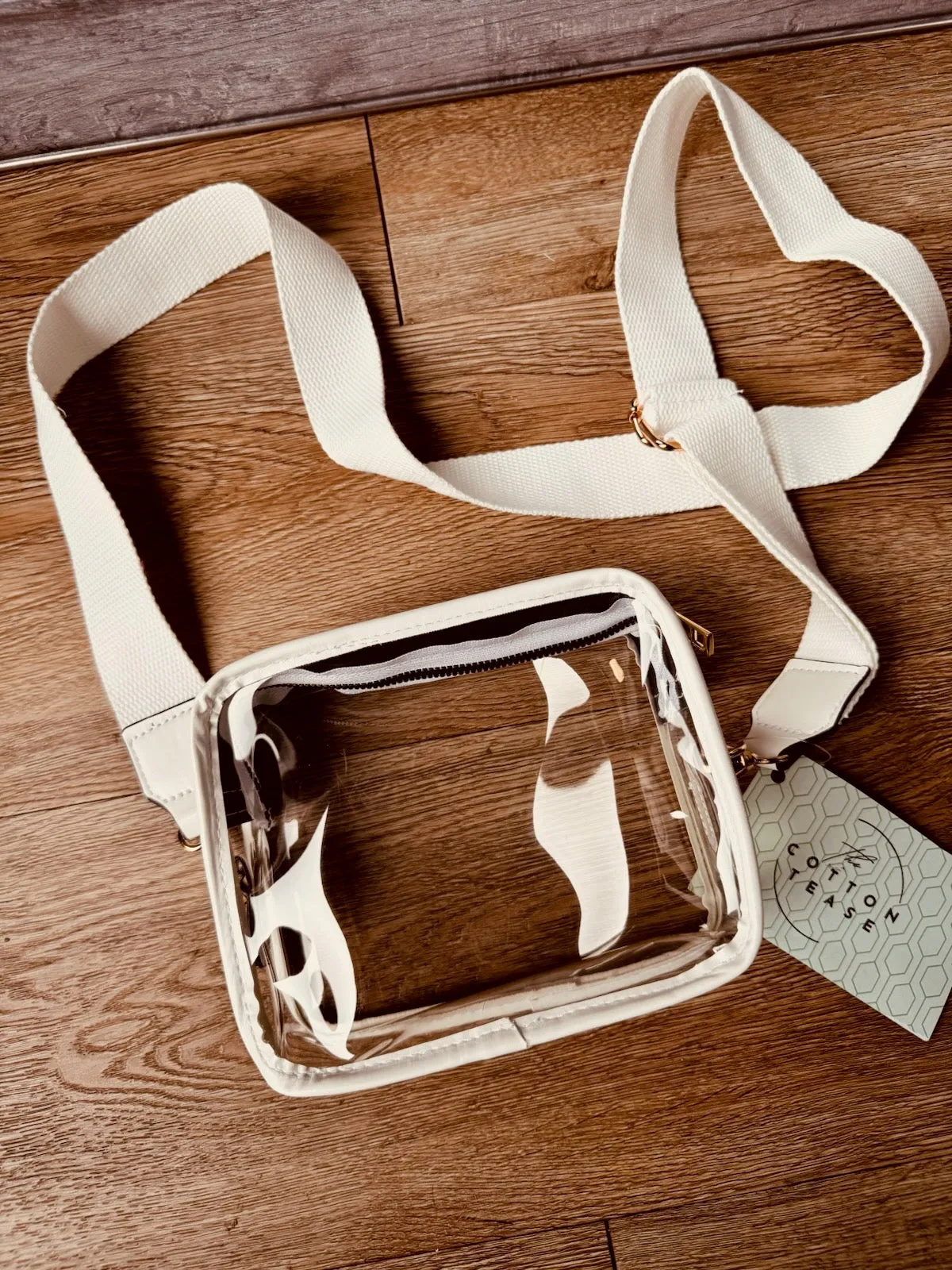 RIVERPORT CROSSBODY